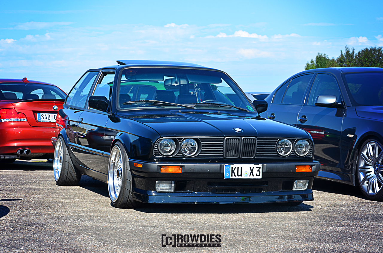 Performance on Wheels - BMW E30 V8